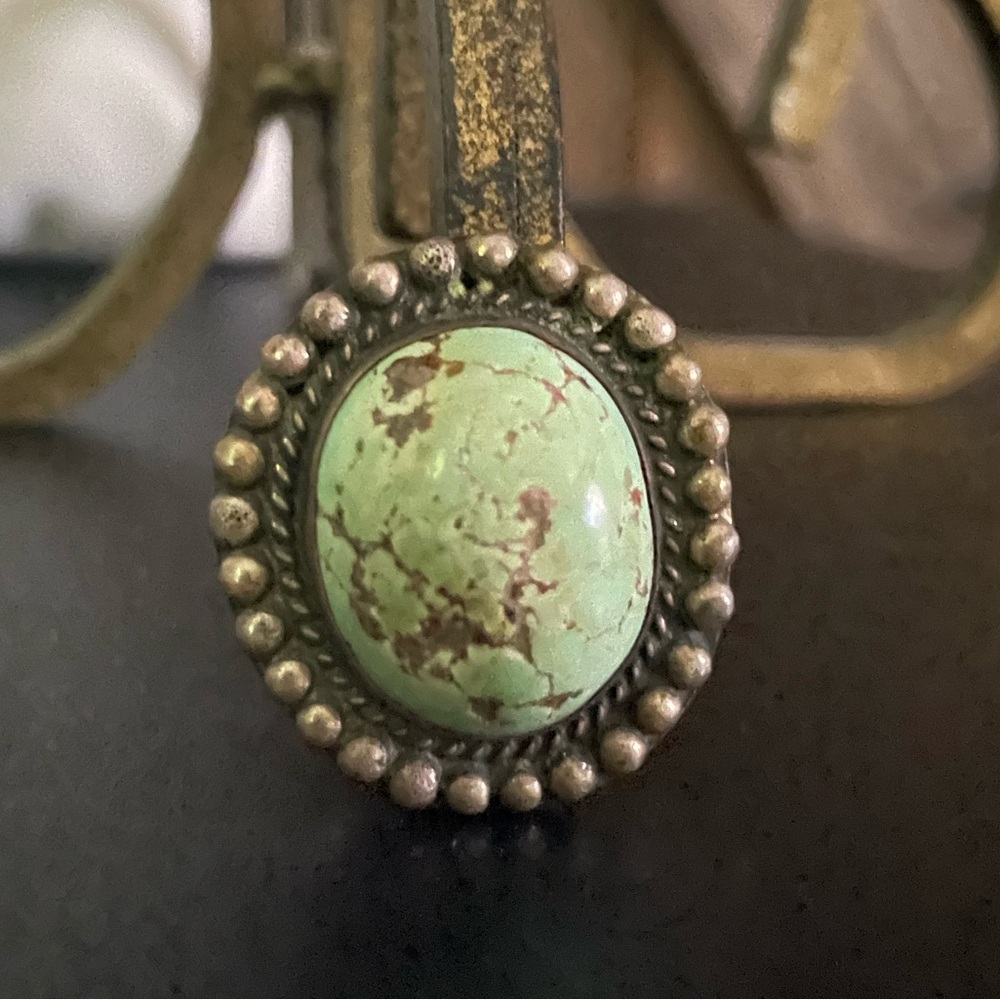 Vintage, unmarked Sterling Silver Turquoise ring, Size 5.5